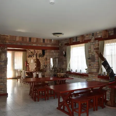 Hollo Es Barany Vendeghaz 3*