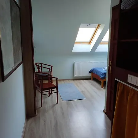 Hollo Es Barany Vendeghaz Herend