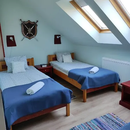 Hollo Es Barany Vendeghaz